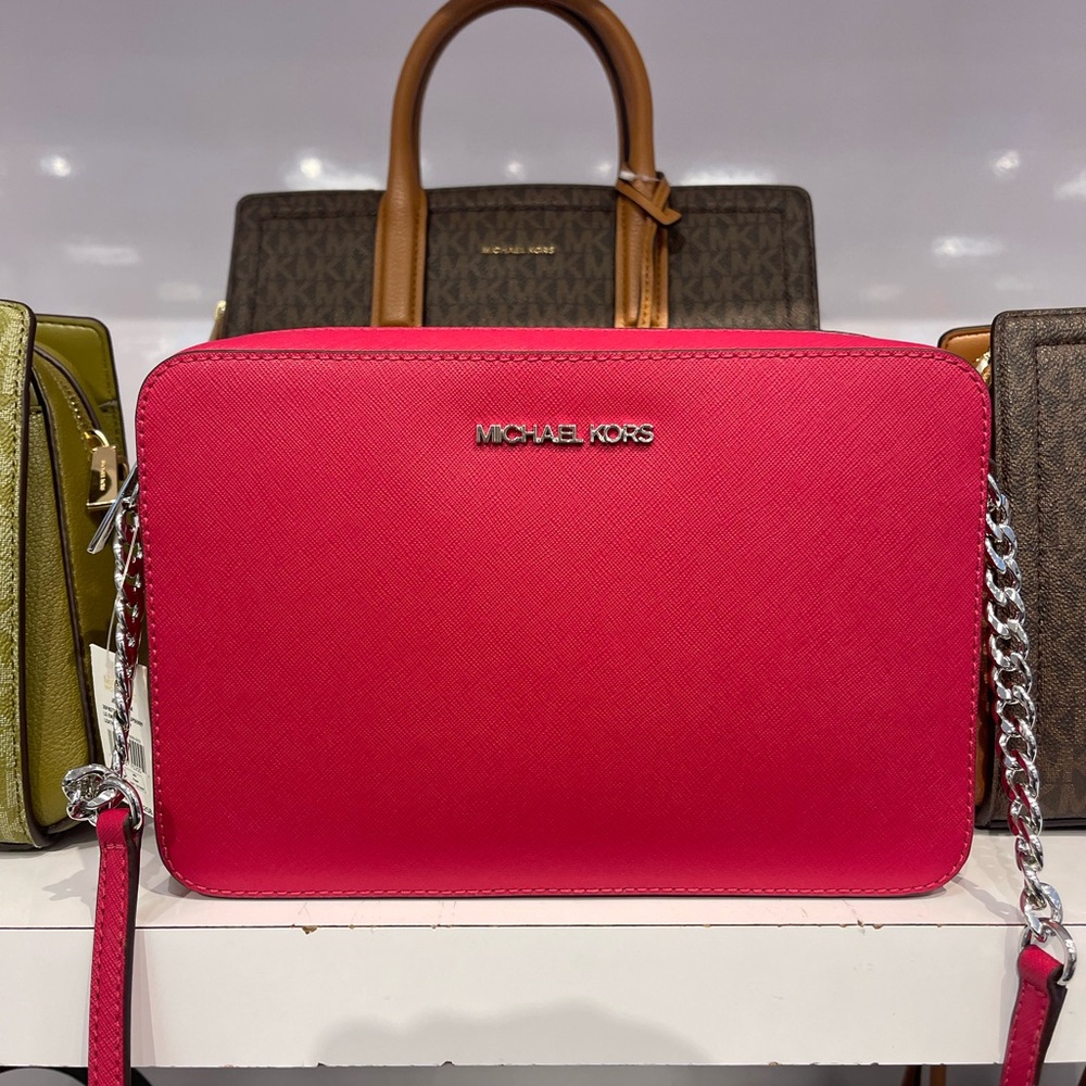 MICHAEL KORS Jet Set Lg Saffiano Leather EWCrossbody Bag East Wes
Dark Raspberry - Picture 13 of 16